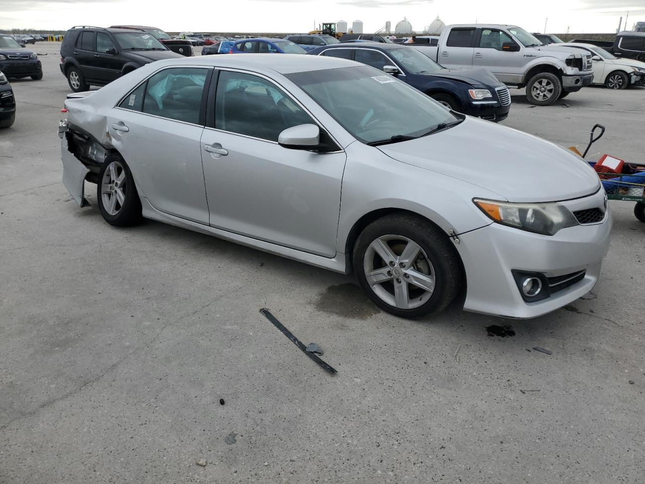2012 TOYOTA CAMRY BASE - Фото 4