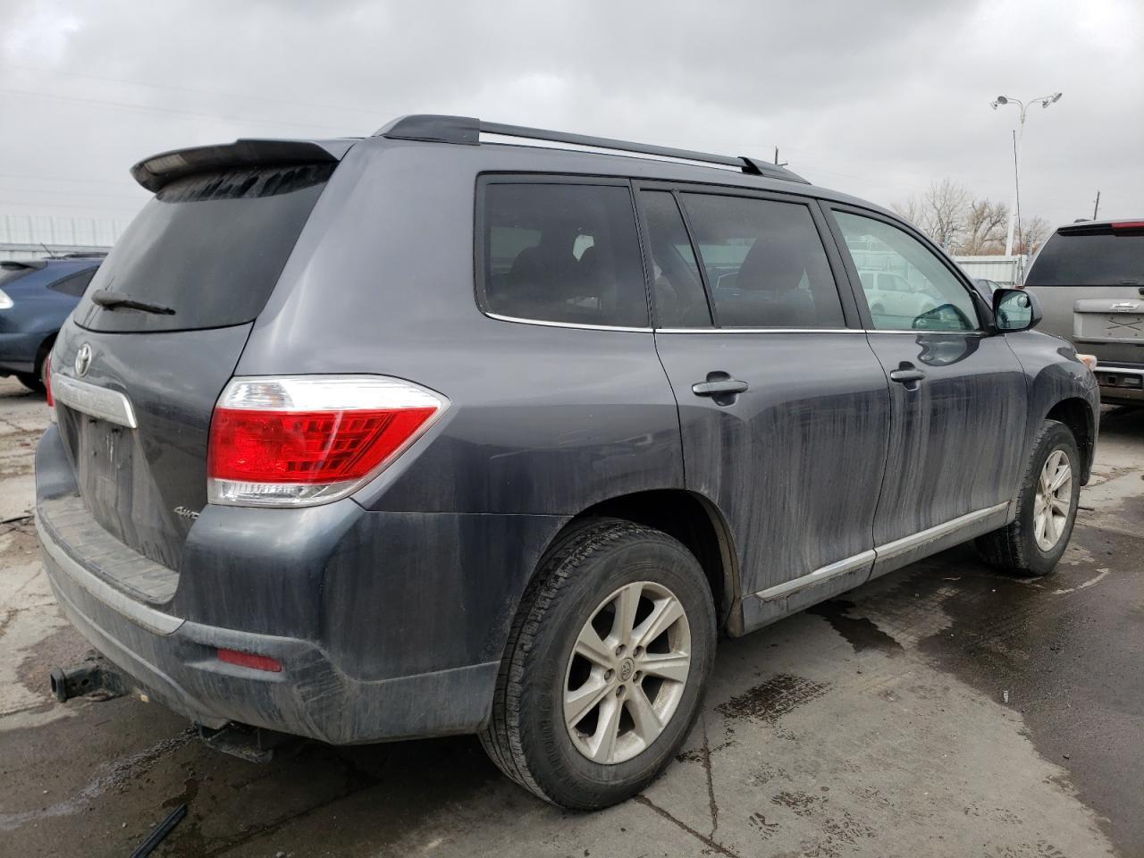 2011 TOYOTA HIGHLANDER - Image 3