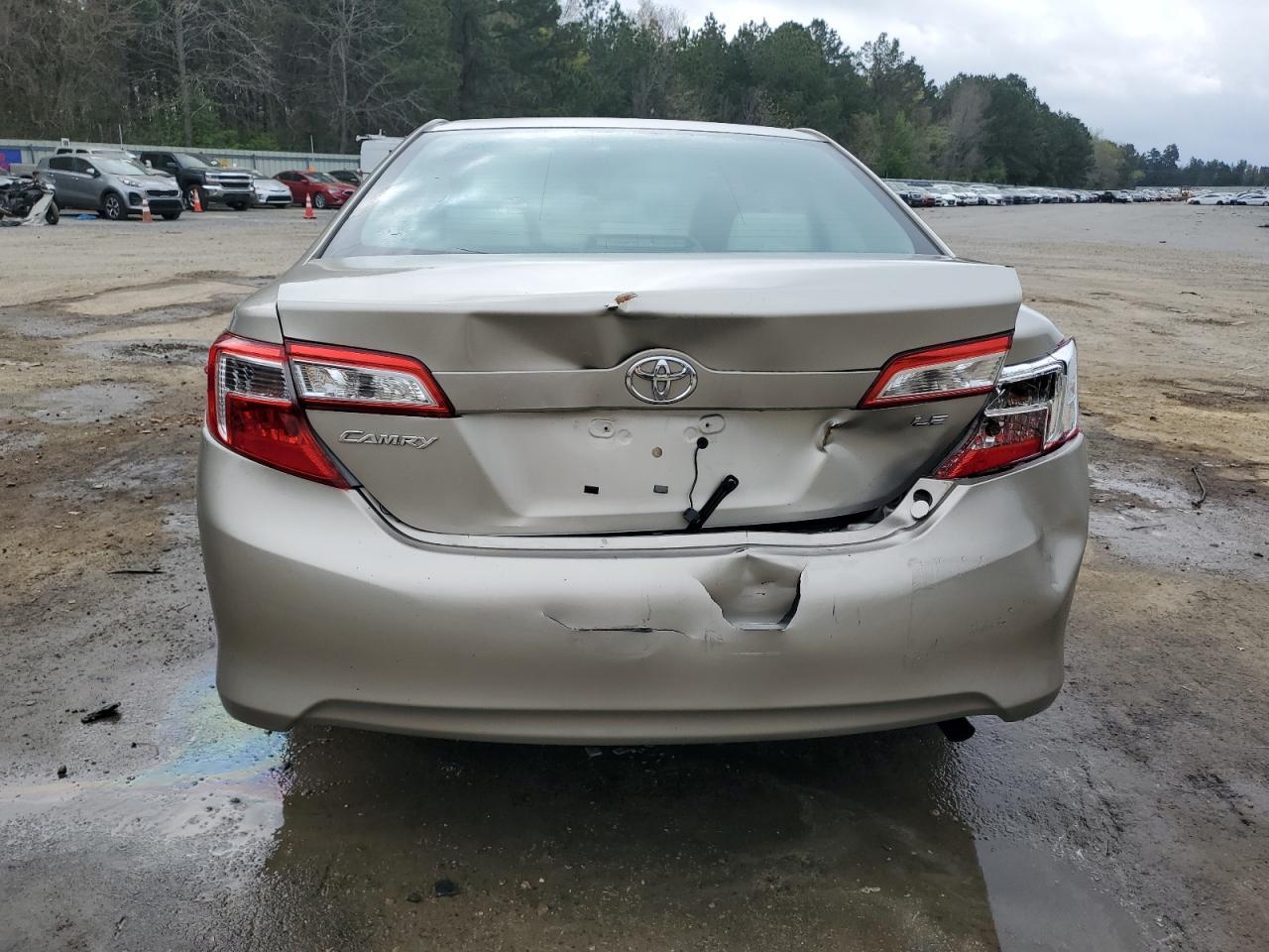 2014 TOYOTA CAMRY L - Image 6