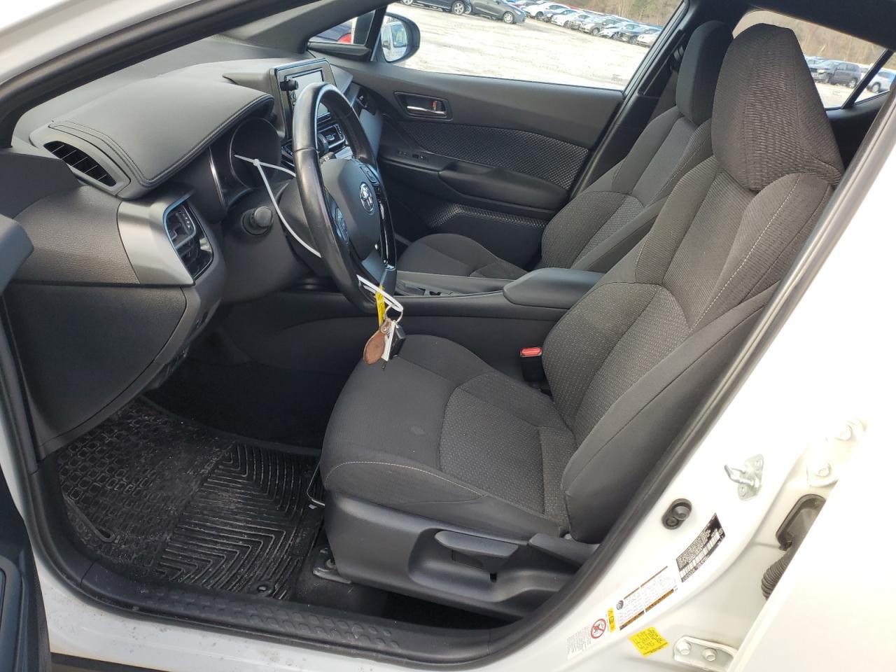 2018 TOYOTA C-HR XLE - Фото 7