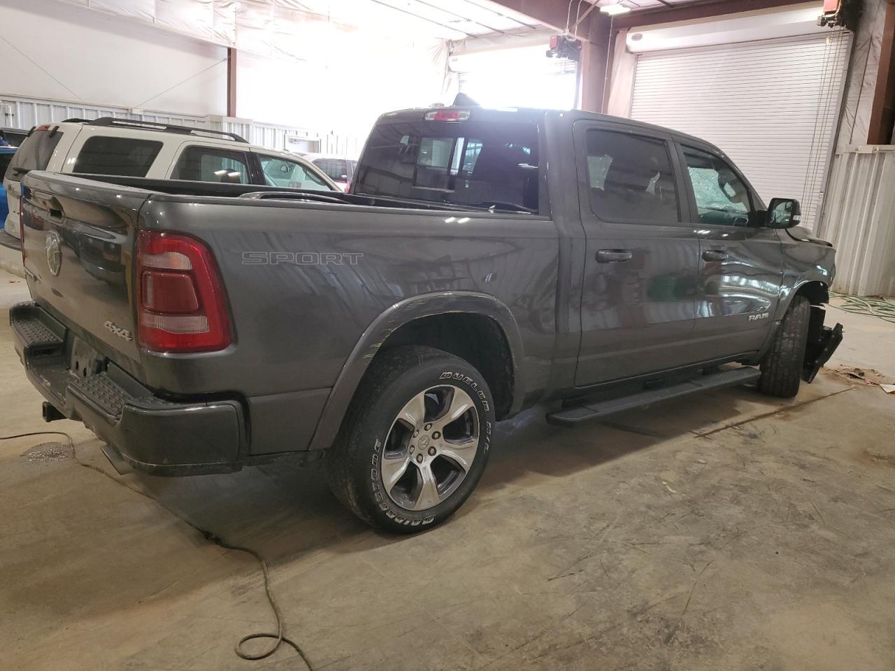 2019 RAM 1500 LARAM - Фото 3