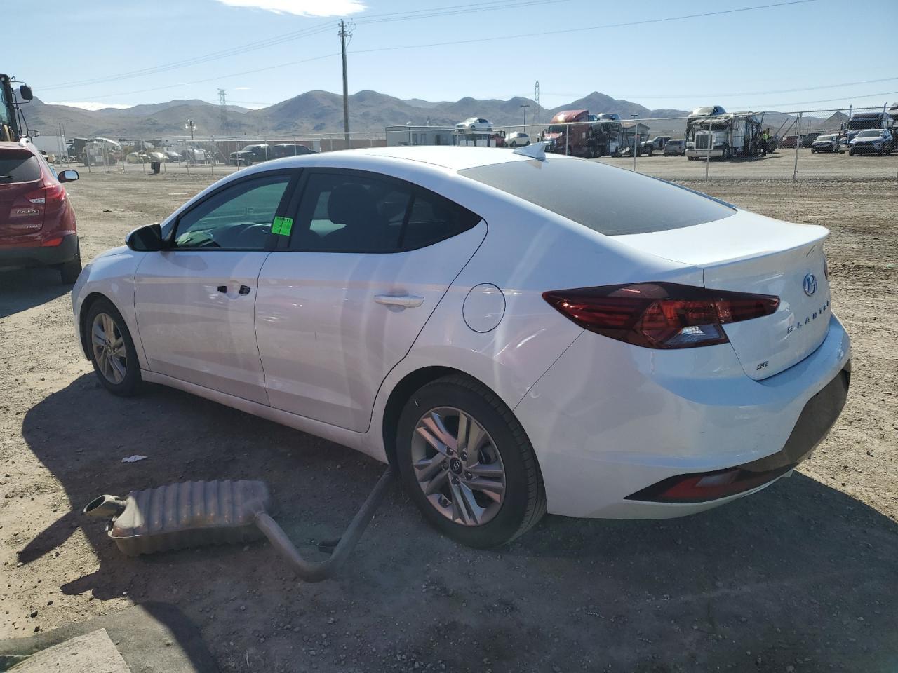 2019 HYUNDAI ELANTRA SE - Фото 2