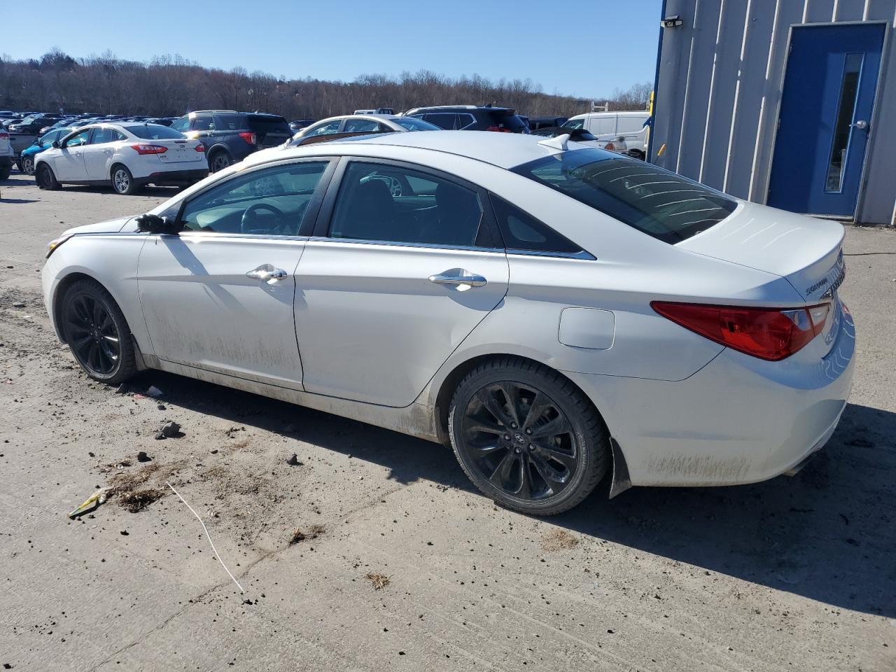 2011 HYUNDAI SONATA SE - Image 2