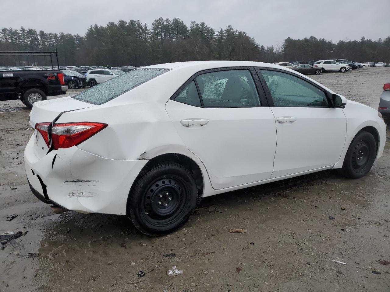 2014 TOYOTA COROLLA L - Image 3