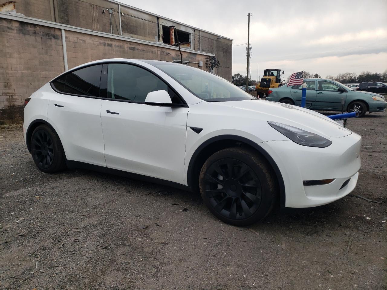 2023 TESLA MODEL Y - Image 4