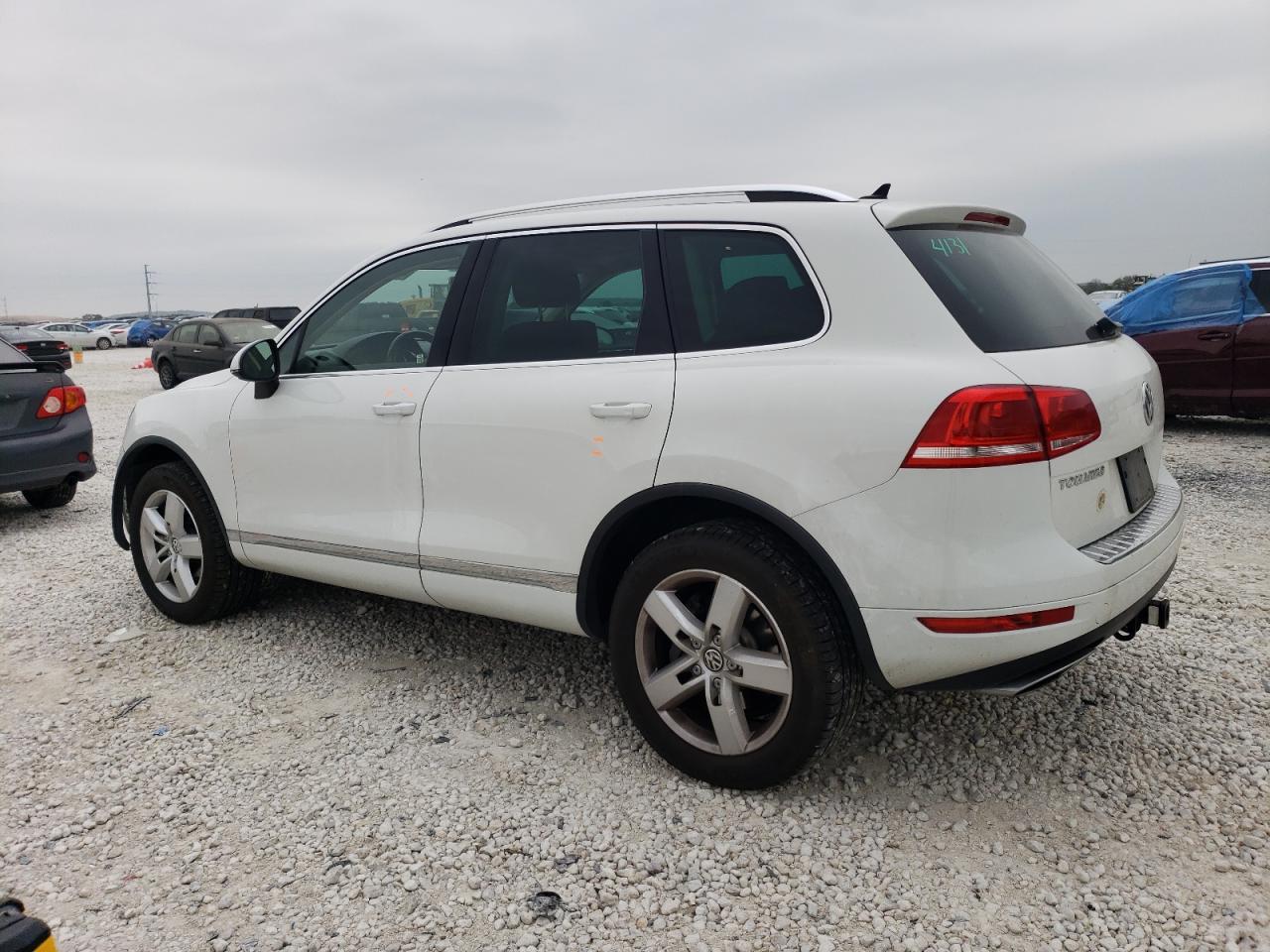 2014 VOLKSWAGEN TOUAREG V6 - Фото 2