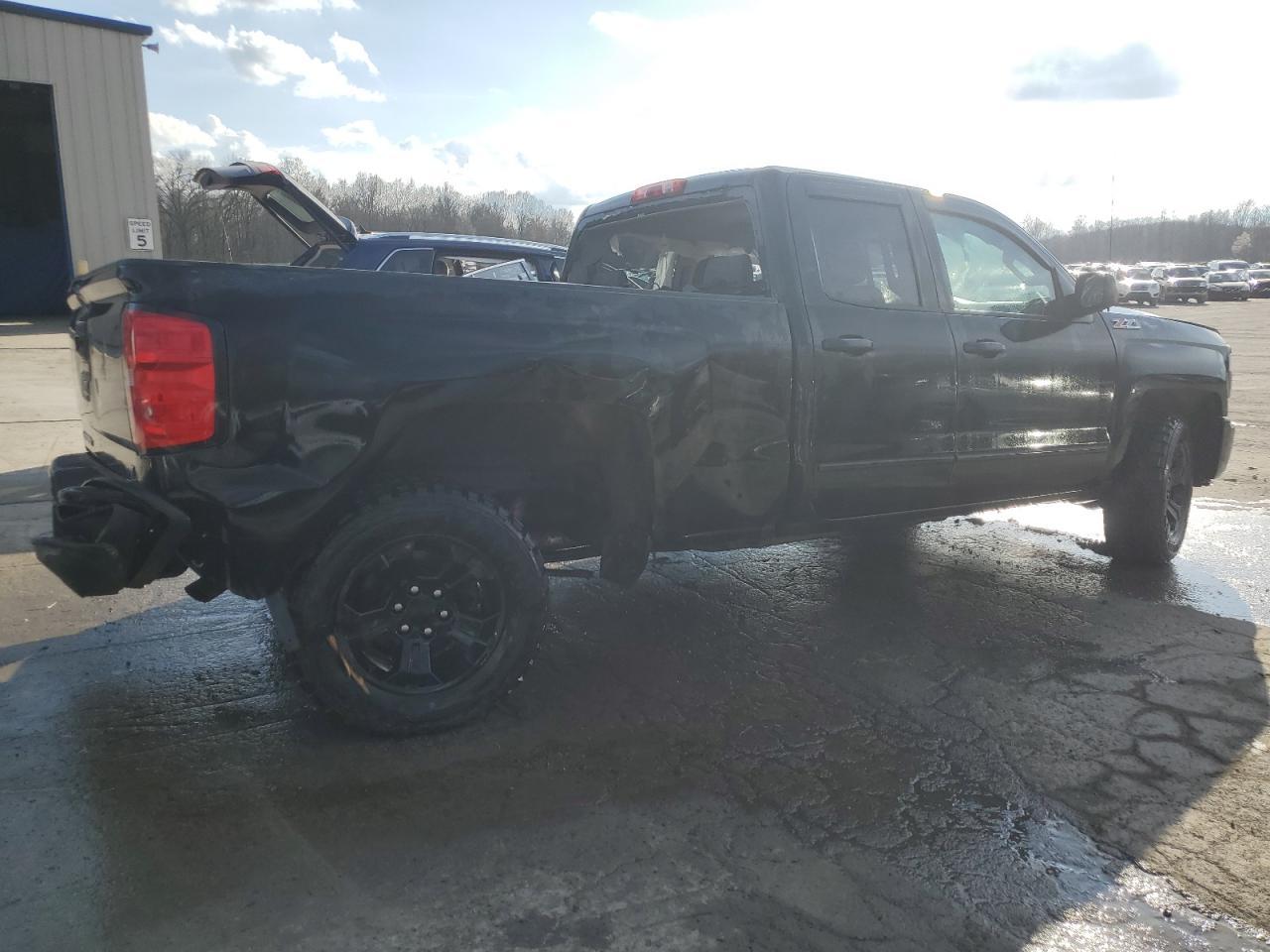2018 CHEVROLET SILVERADO - Image 3