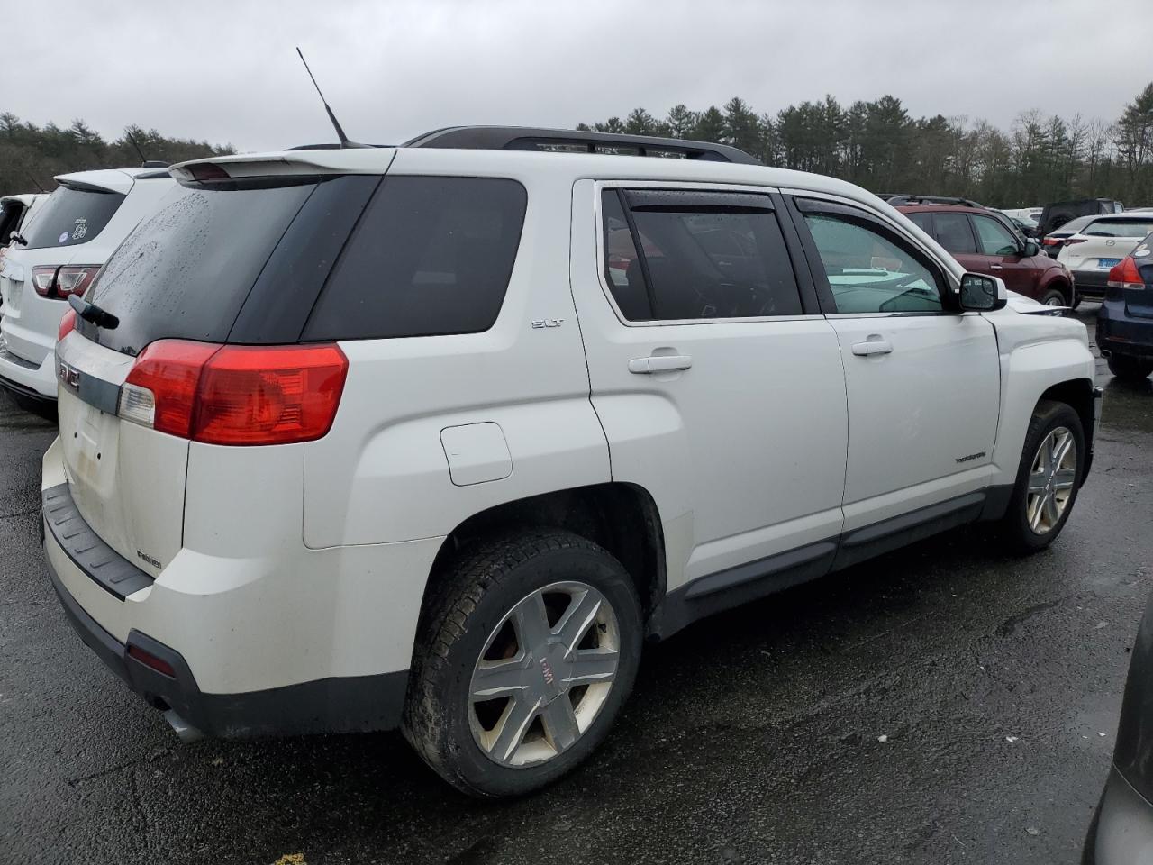 2012 GMC TERRAIN SL - Image 3