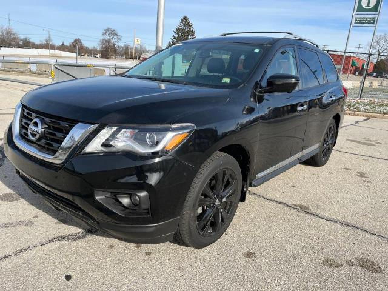 2017 NISSAN PATHFINDER - Image 2