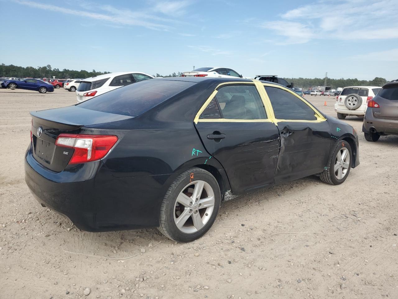 2014 TOYOTA CAMRY L - Image 3