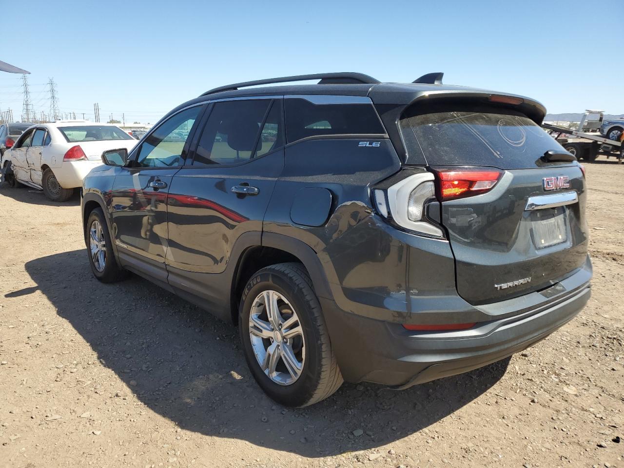 2018 GMC TERRAIN SL - Image 2