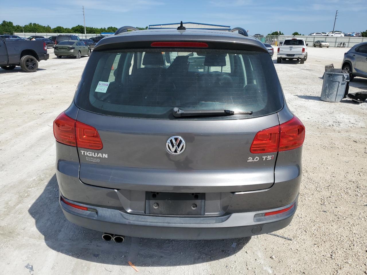 2015 VOLKSWAGEN TIGUAN S - Фото 6