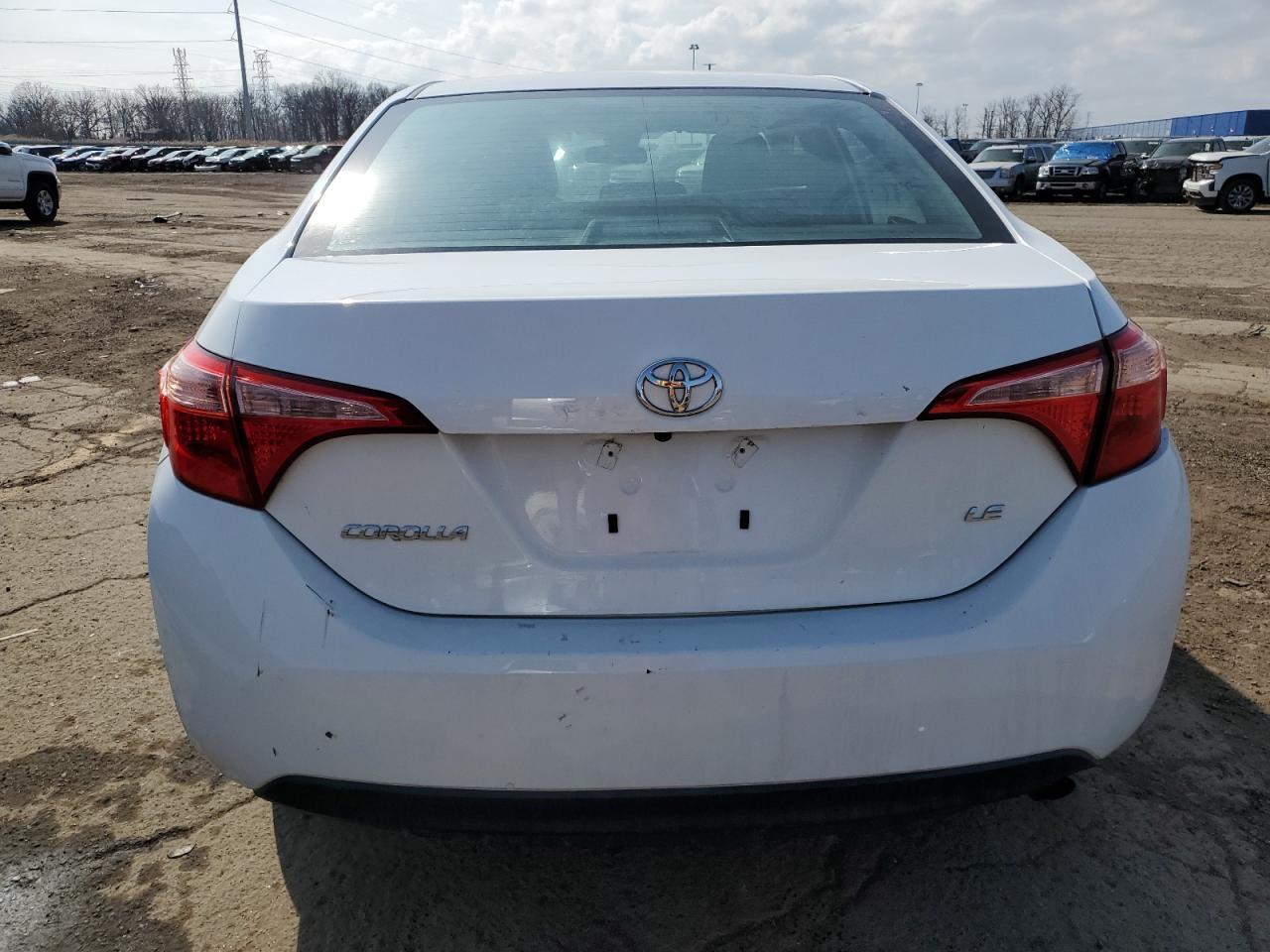 2019 TOYOTA COROLLA L - Фото 6