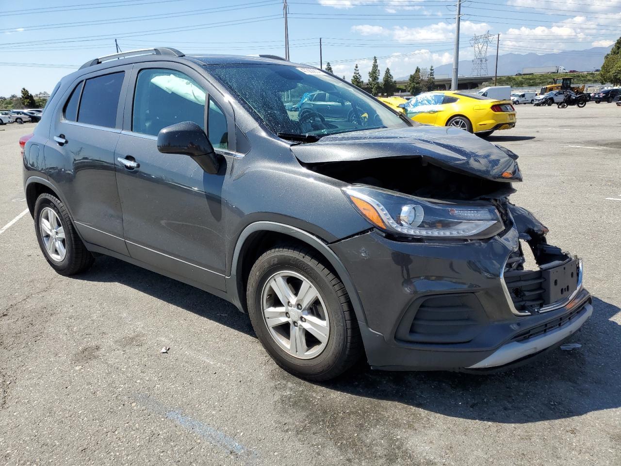 2018 CHEVROLET TRAX 1LT - Image 4