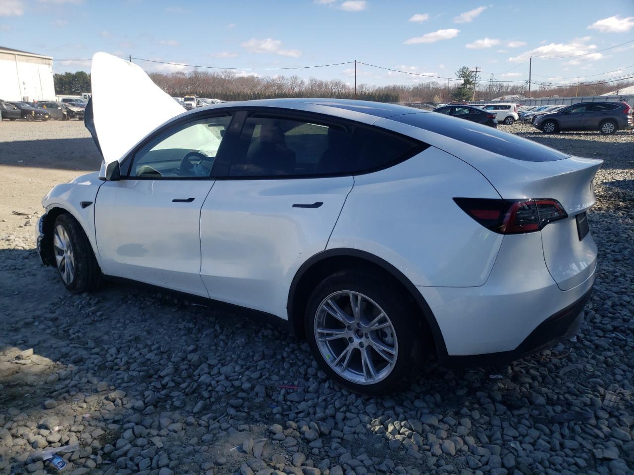 2023 TESLA MODEL Y - Image 2