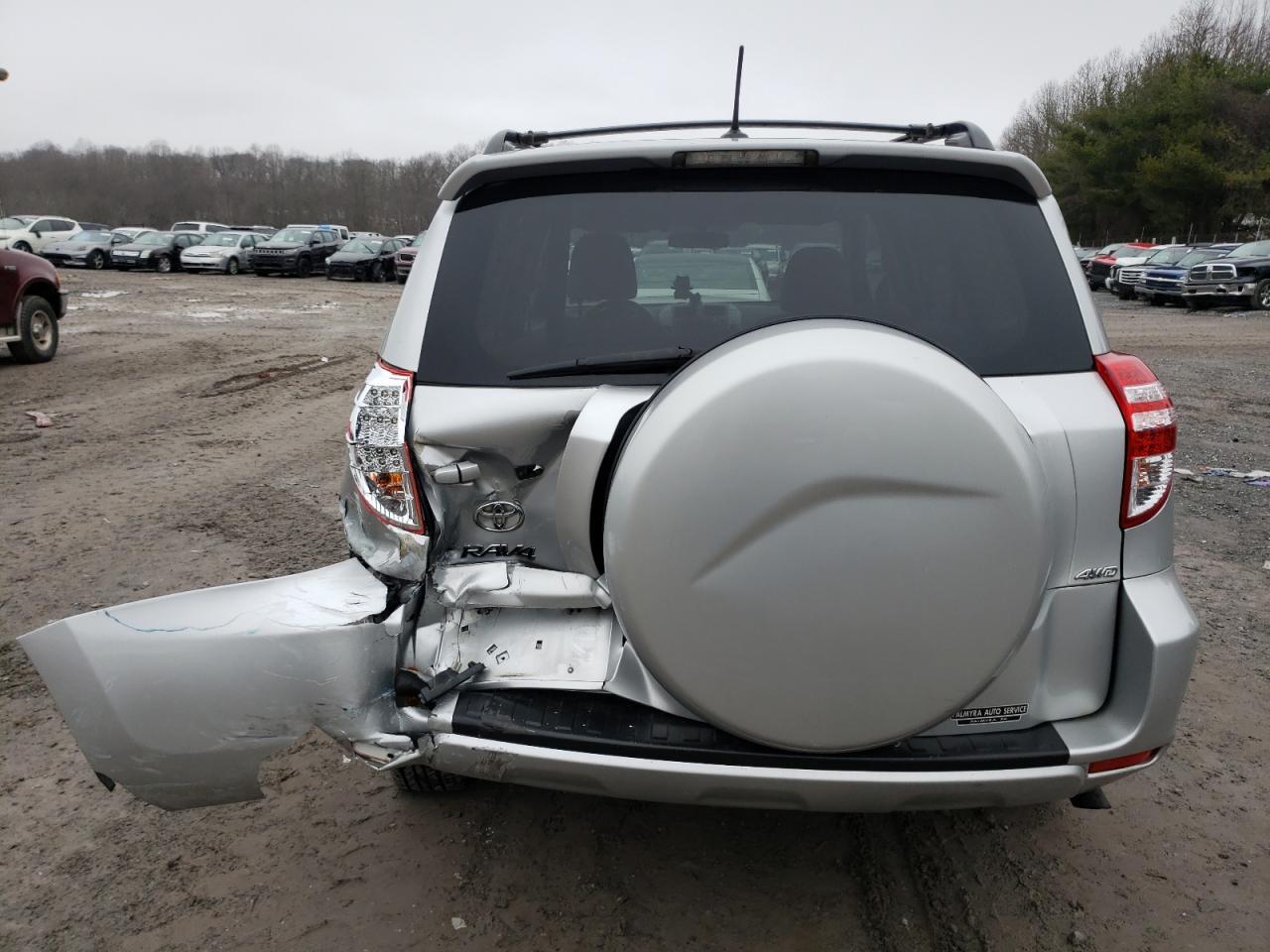 2011 TOYOTA RAV4 - Фото 6