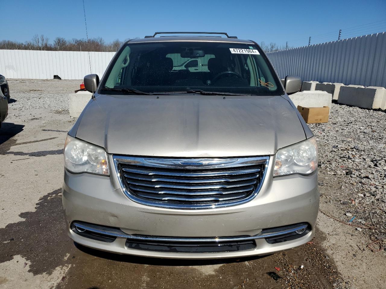 2014 CHRYSLER TOWN & COU - Фото 5