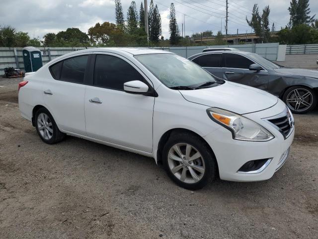 2015 Nissan Versa S - Фото 4