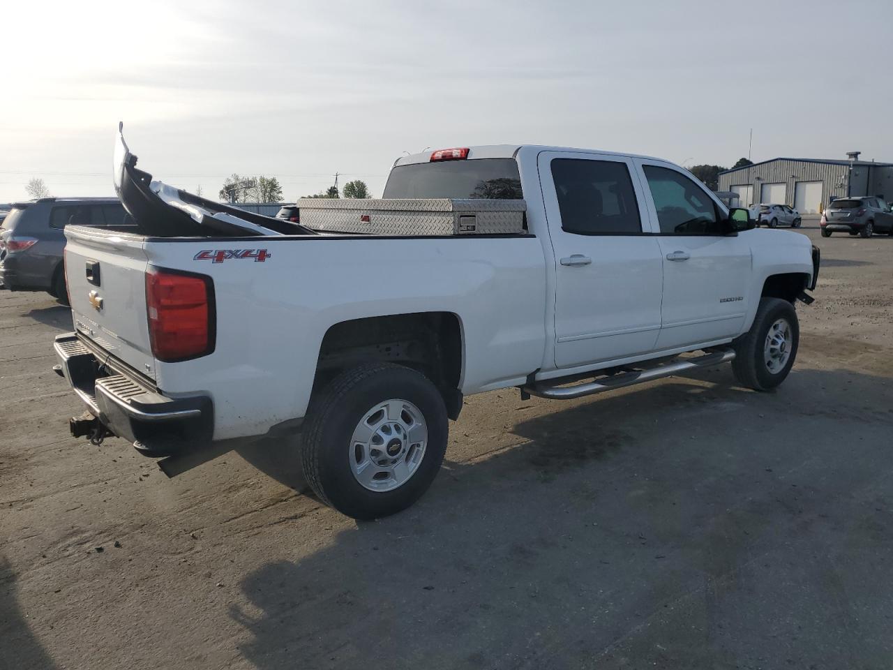 2016 CHEVROLET SILVERADO - Image 3
