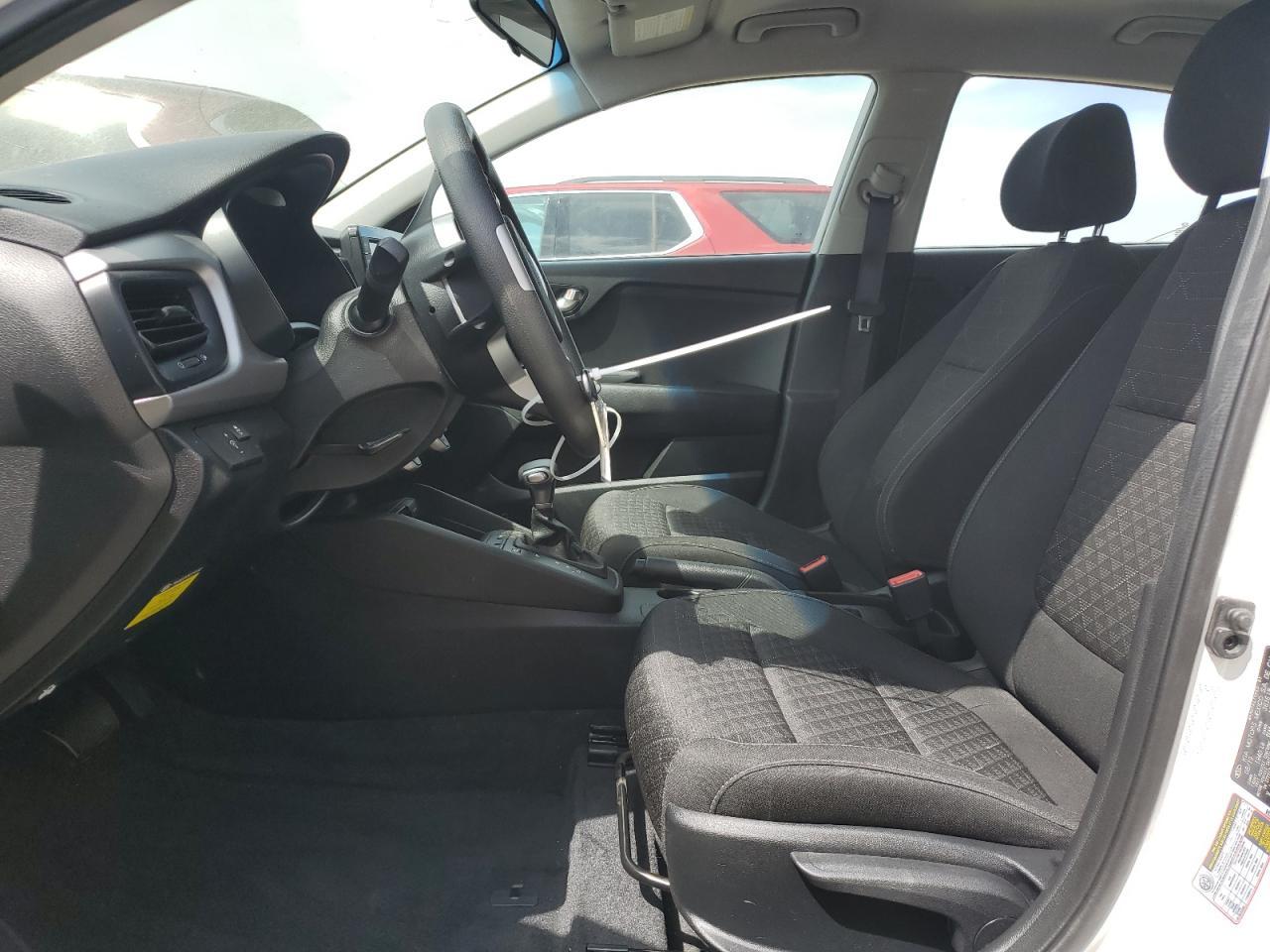2020 KIA RIO LX - Фото 7