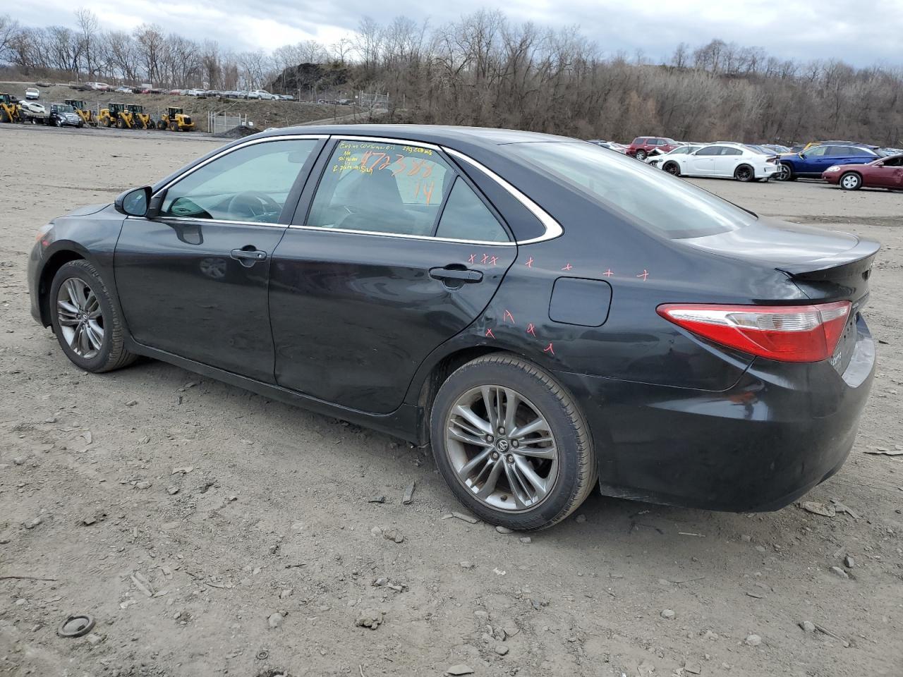 2016 TOYOTA CAMRY LE - Фото 2