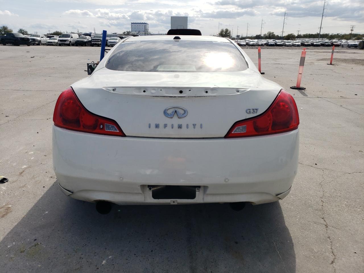 2012 INFINITI G37 BASE - Image 6