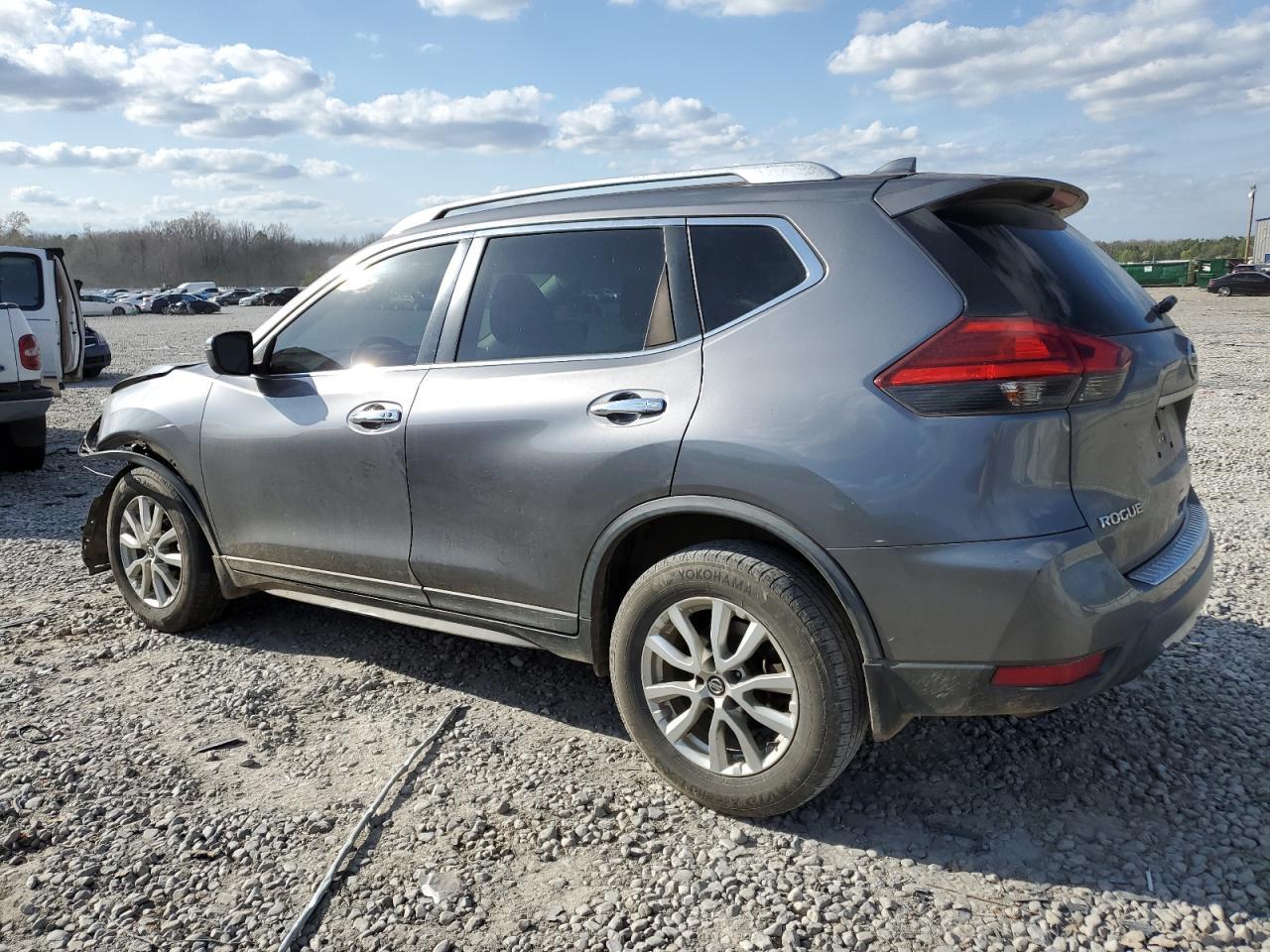 2017 NISSAN ROGUE S - Фото 2