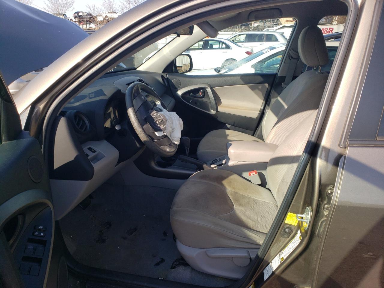 2011 TOYOTA RAV4 - Фото 7