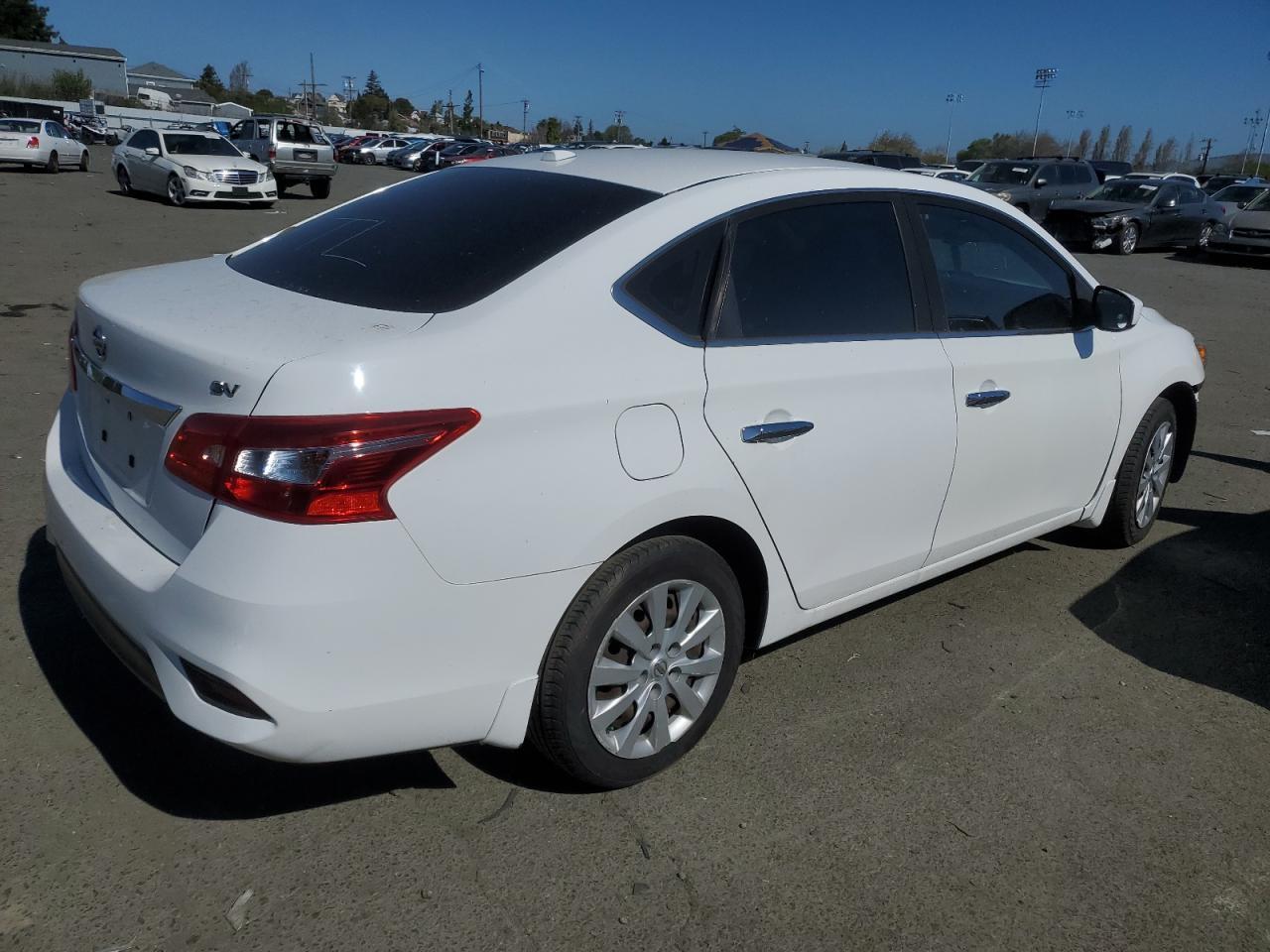 2016 NISSAN SENTRA S - Фото 3