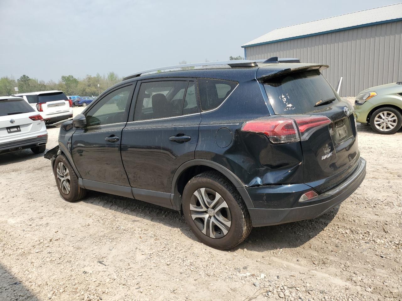 2018 TOYOTA RAV4 LE - Фото 2