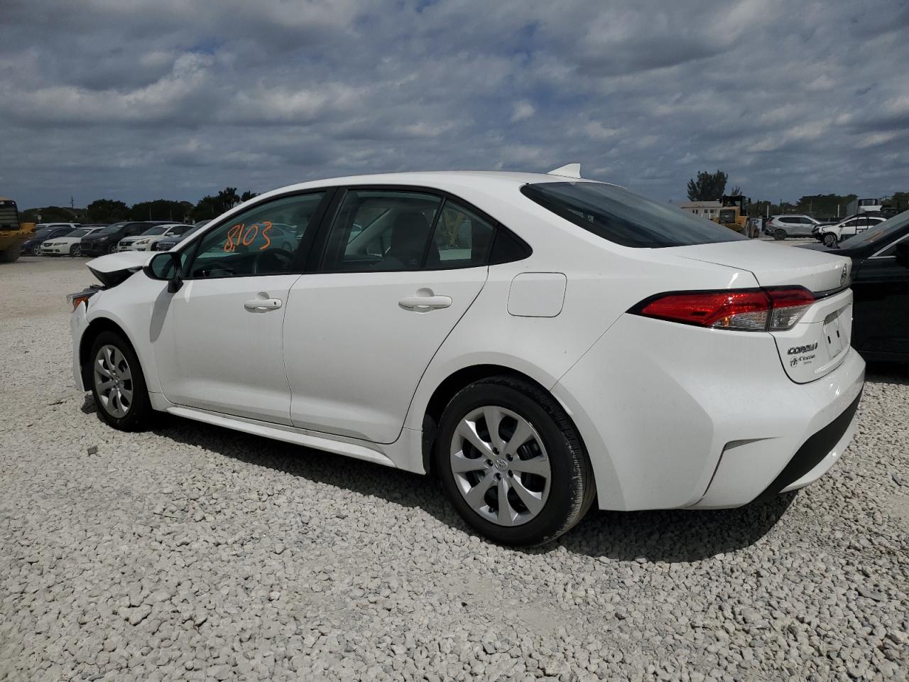 2022 TOYOTA COROLLA LE - Фото 2