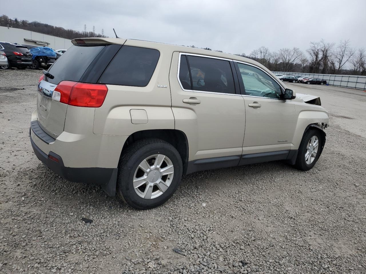 2012 GMC TERRAIN SL - Image 3