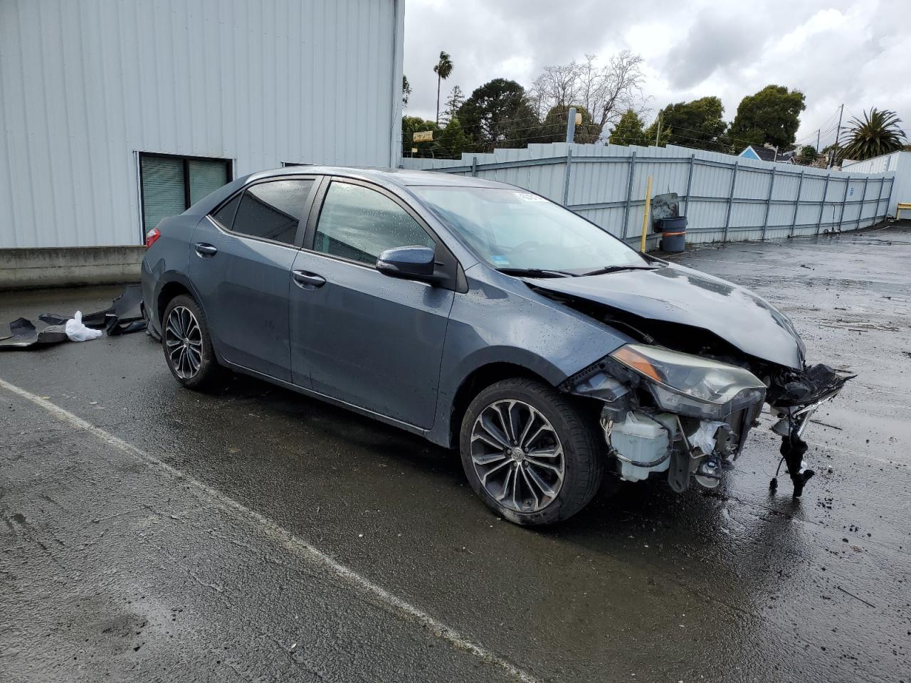 2015 TOYOTA COROLLA L - Image 4