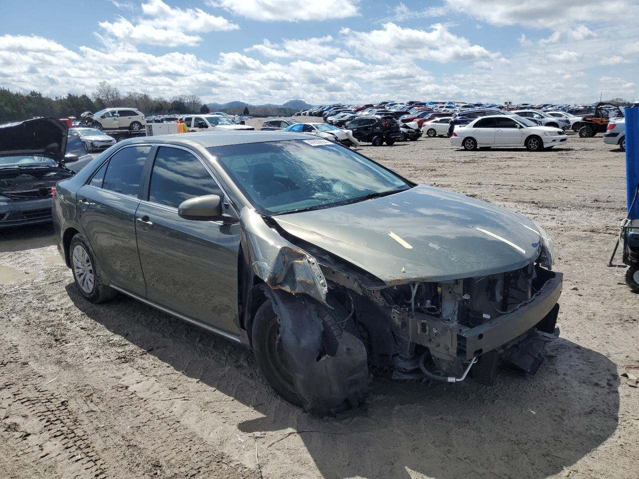 2013 TOYOTA CAMRY L - Image 4