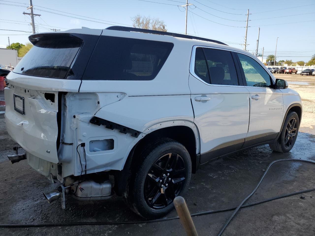2021 CHEVROLET TRAVERSE L - Фото 3
