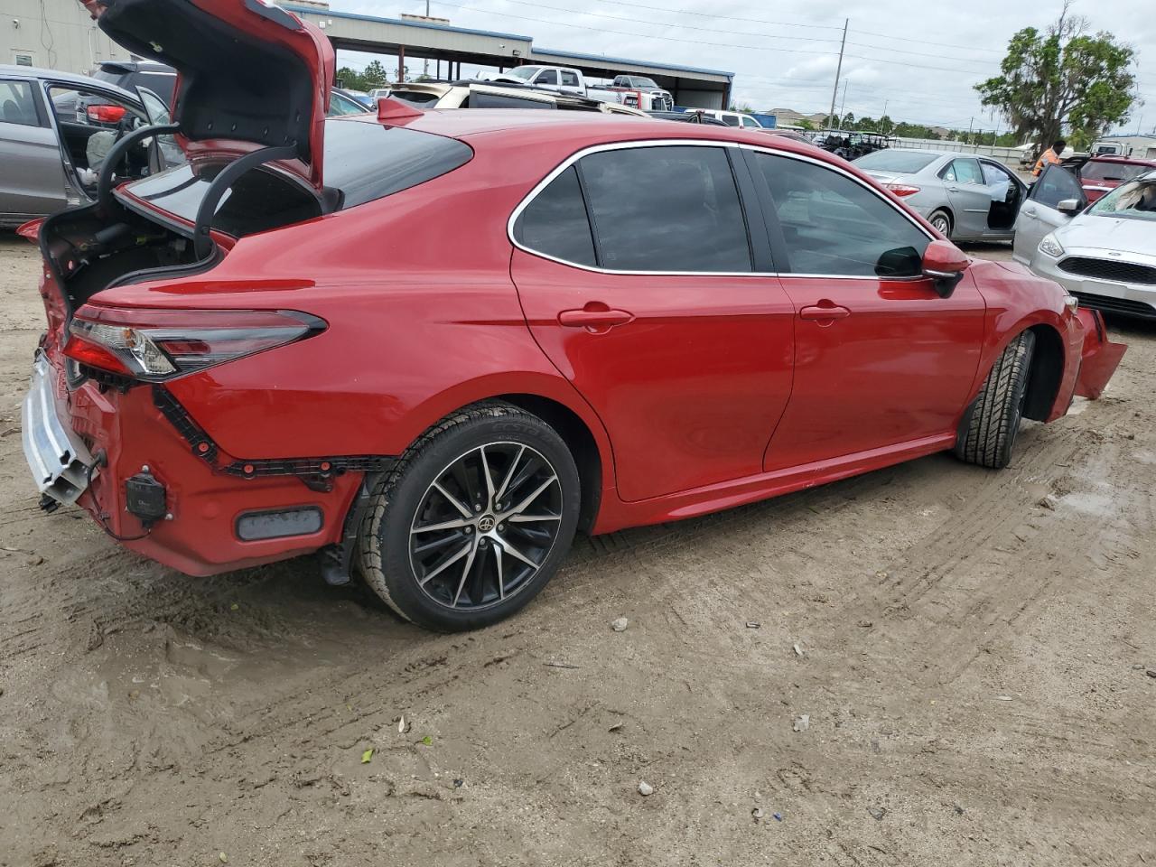 2021 TOYOTA CAMRY SE - Image 3
