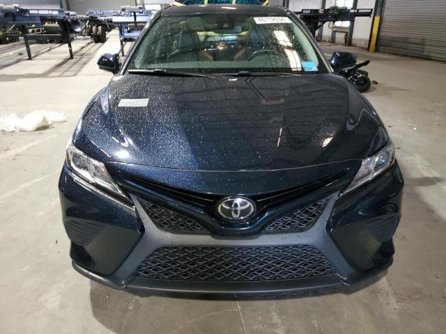 2020 Toyota Camry Se - Фото 5