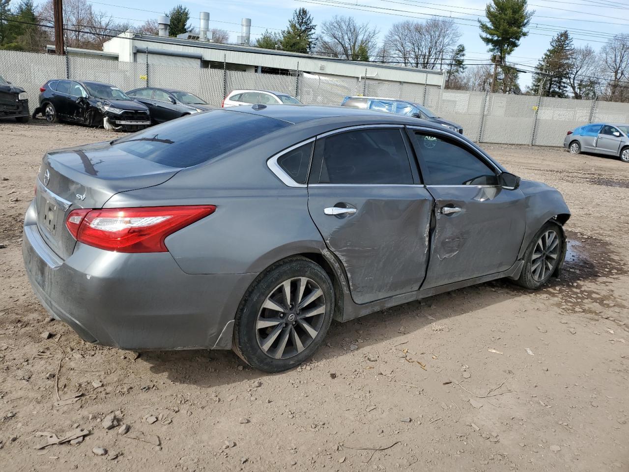 2017 NISSAN ALTIMA 2.5 - Фото 3
