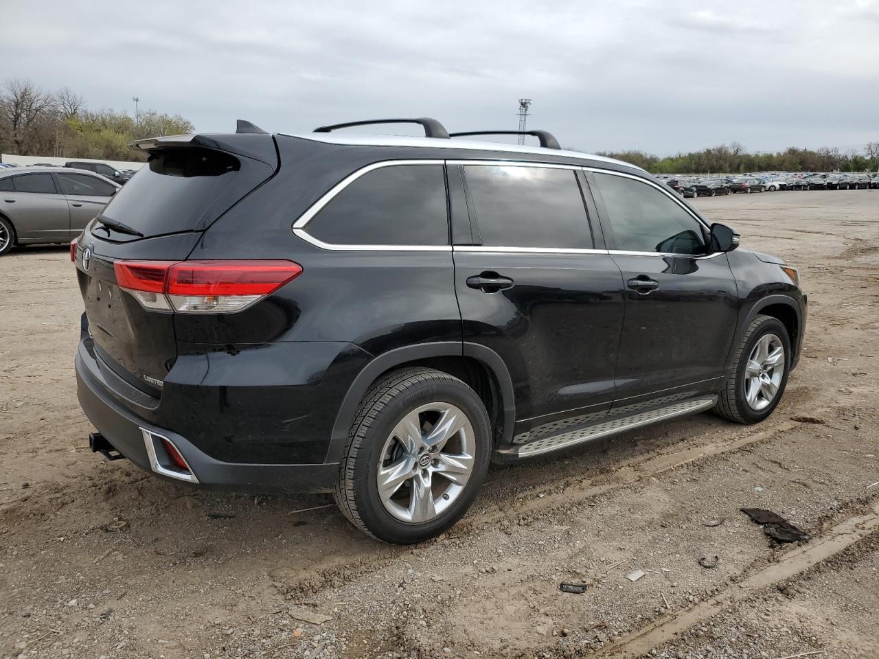 2019 TOYOTA HIGHLANDER - Image 3