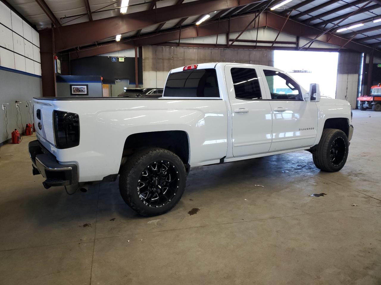 2017 CHEVROLET SILVERADO - Фото 3