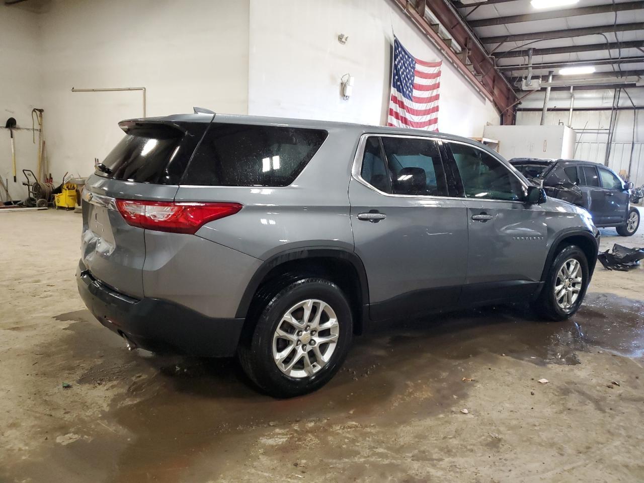 2018 CHEVROLET TRAVERSE L - Фото 3
