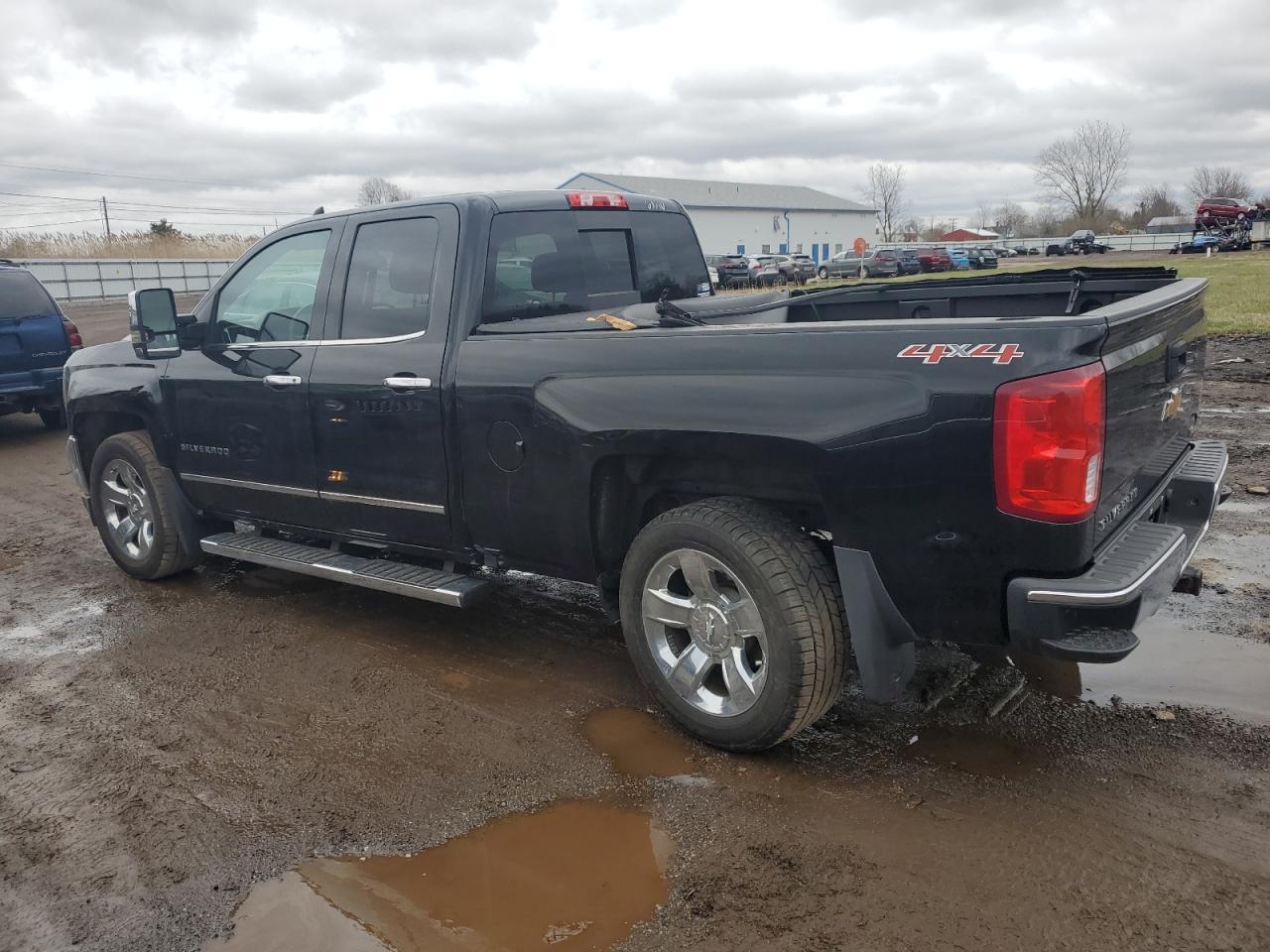 2017 CHEVROLET SILVERADO - Image 2