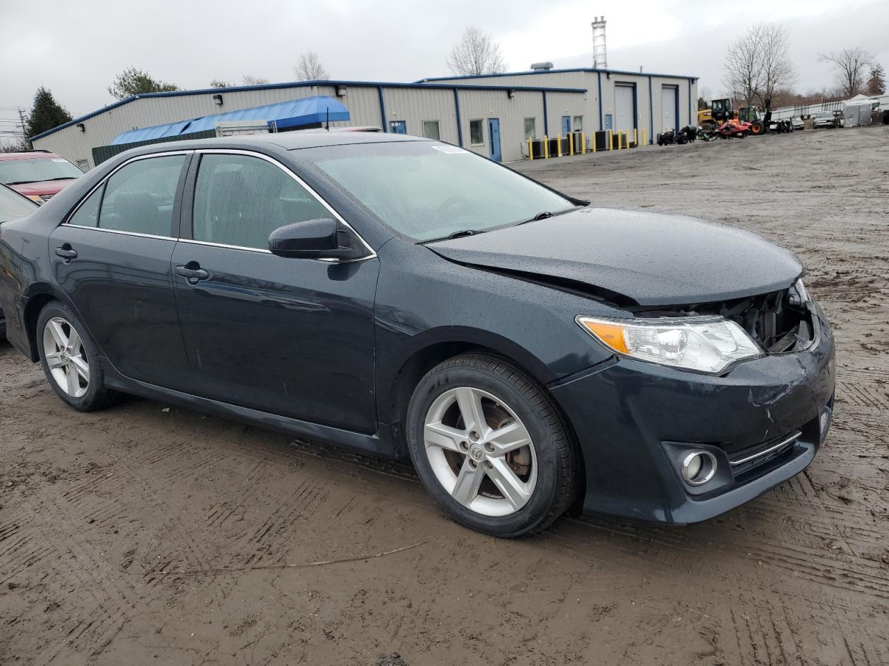 2014 TOYOTA CAMRY L - Фото 4