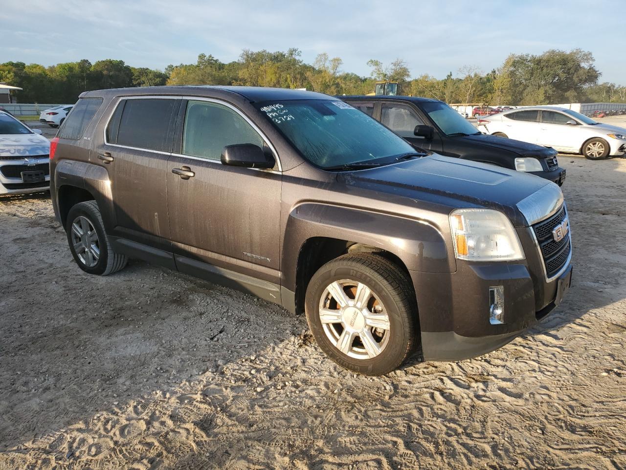 2014 GMC TERRAIN SL - Image 4
