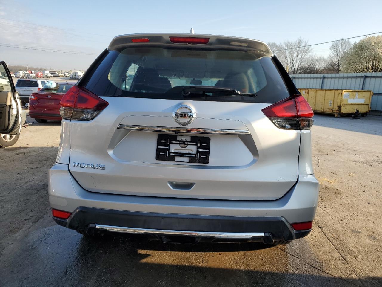 2017 NISSAN ROGUE S - Image 6