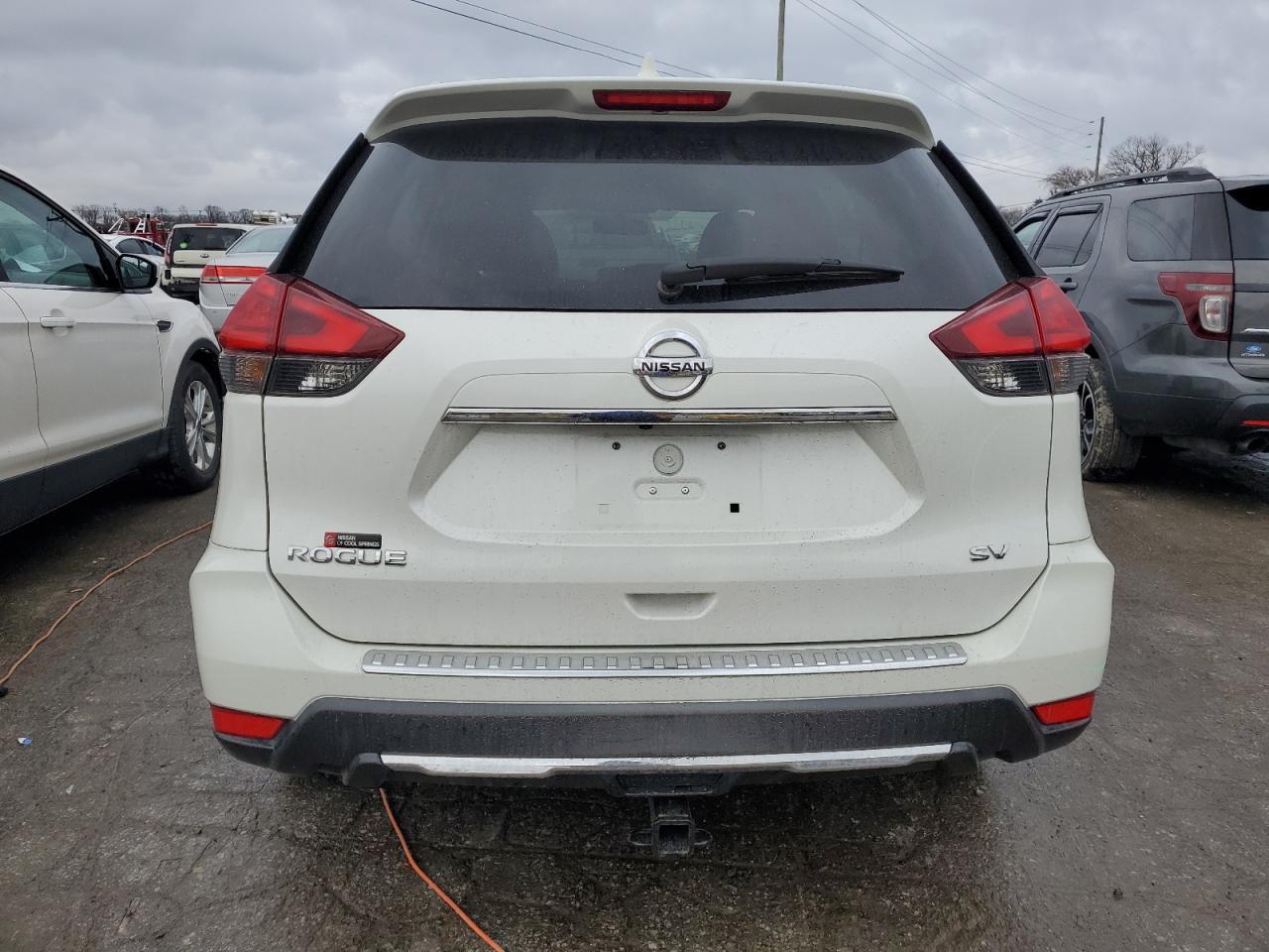 2017 NISSAN ROGUE S - Фото 6