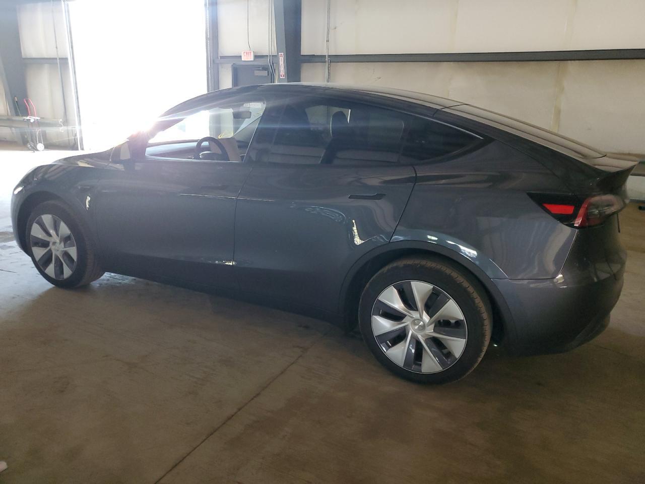 2023 TESLA MODEL Y - Фото 2