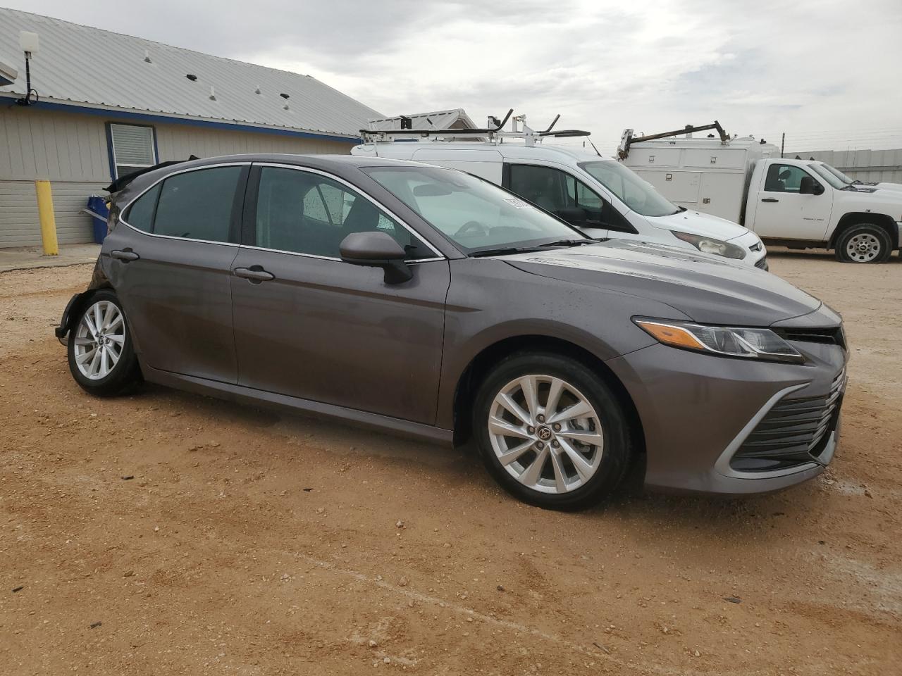 2024 TOYOTA CAMRY LE - Фото 4