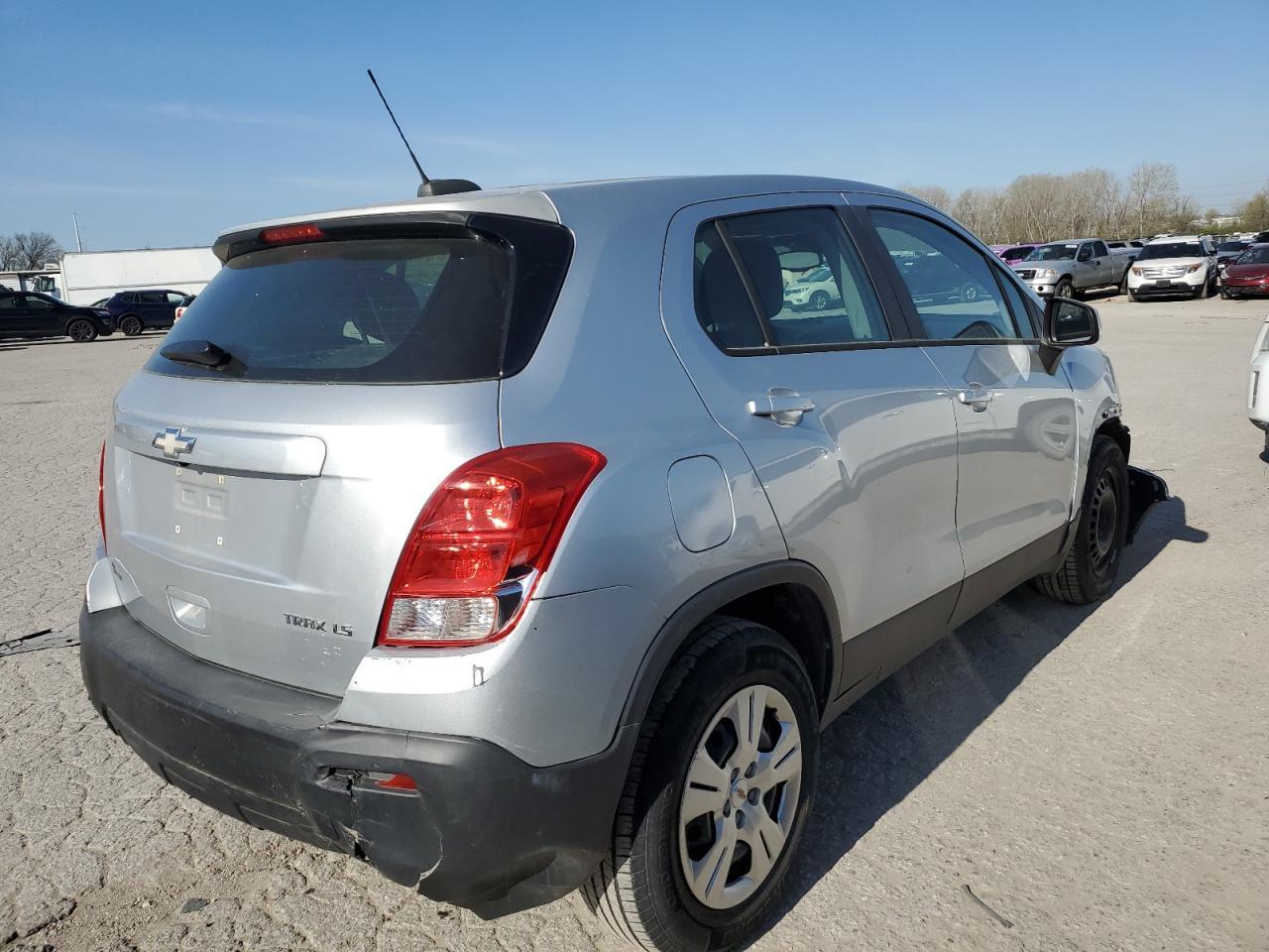 2015 CHEVROLET TRAX LS - Фото 3