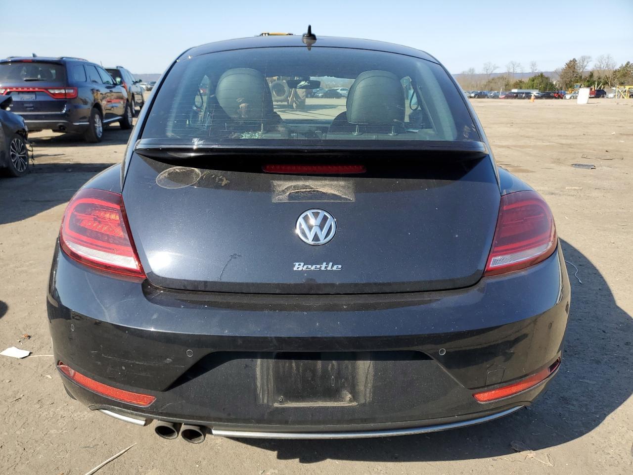 2019 VOLKSWAGEN BEETLE S - Фото 6